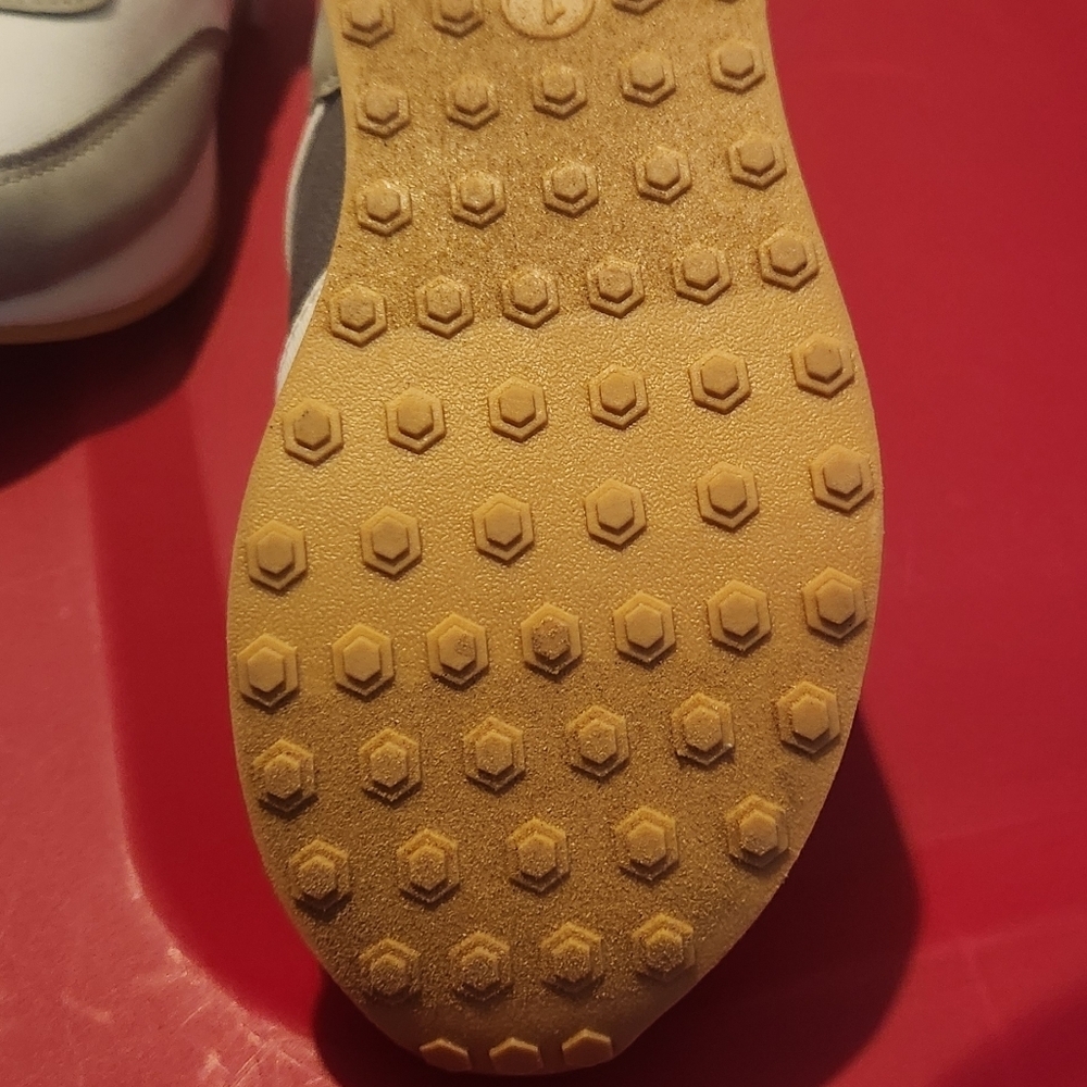 New Without Tags Cat & Jack White and Gray Kids Sneakers - Picture 2 of 3